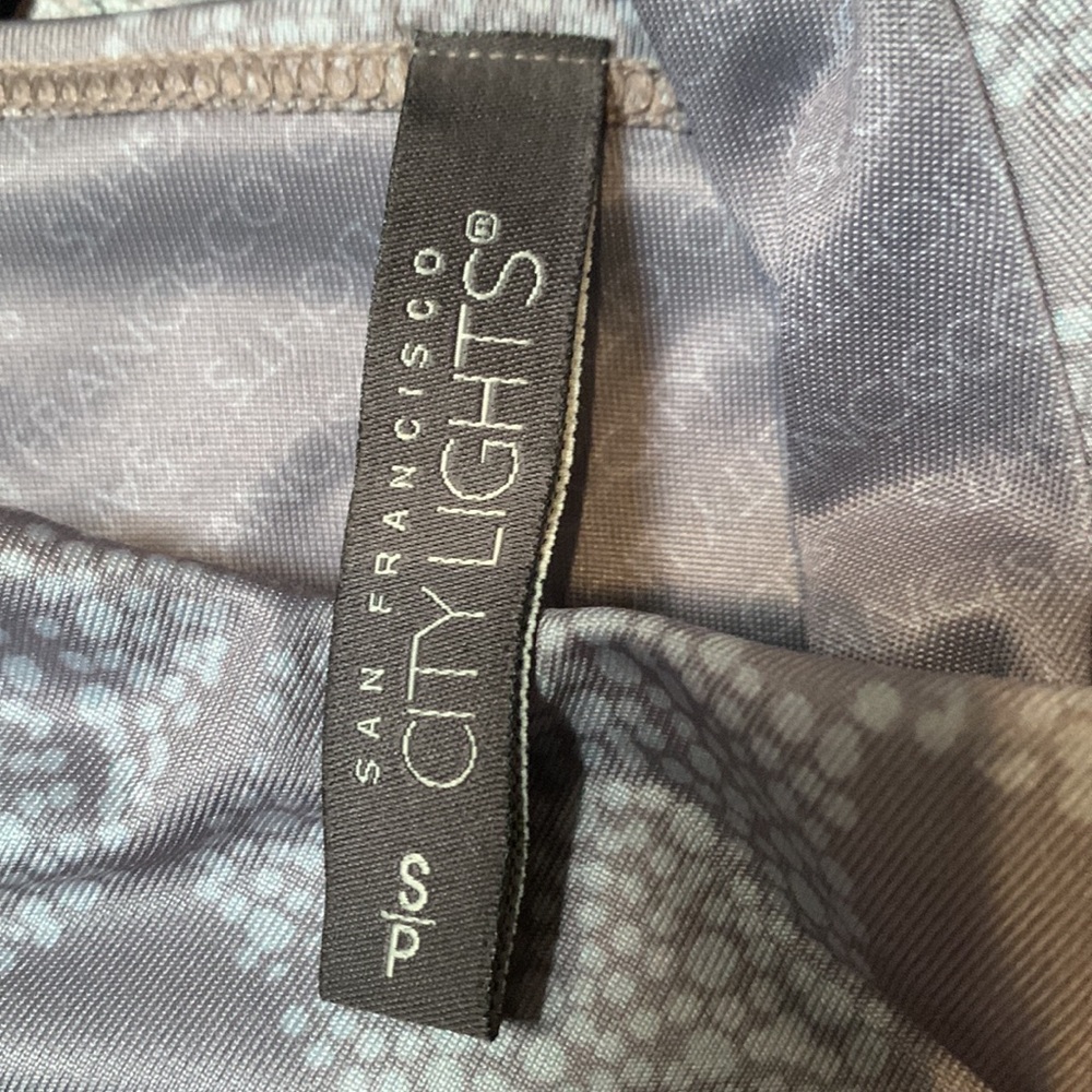 San Francisco City Lights Taylor Sports Bra in Storm Front (gray) 🤩 B4 - Picture 11 of 13